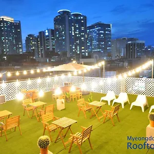 Oyo Rooftop Hotel