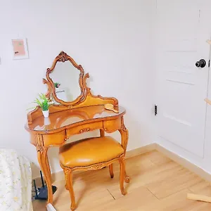  招待所 Jenny House