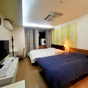  Apartamento Khan